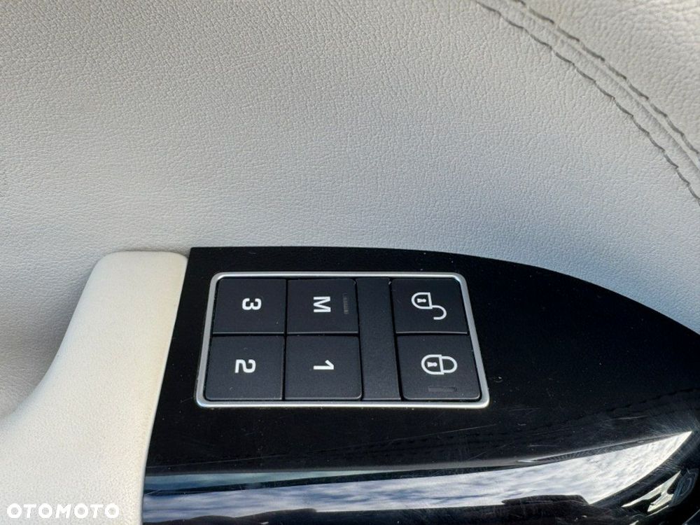 Land Rover Range Rover Sport - 17