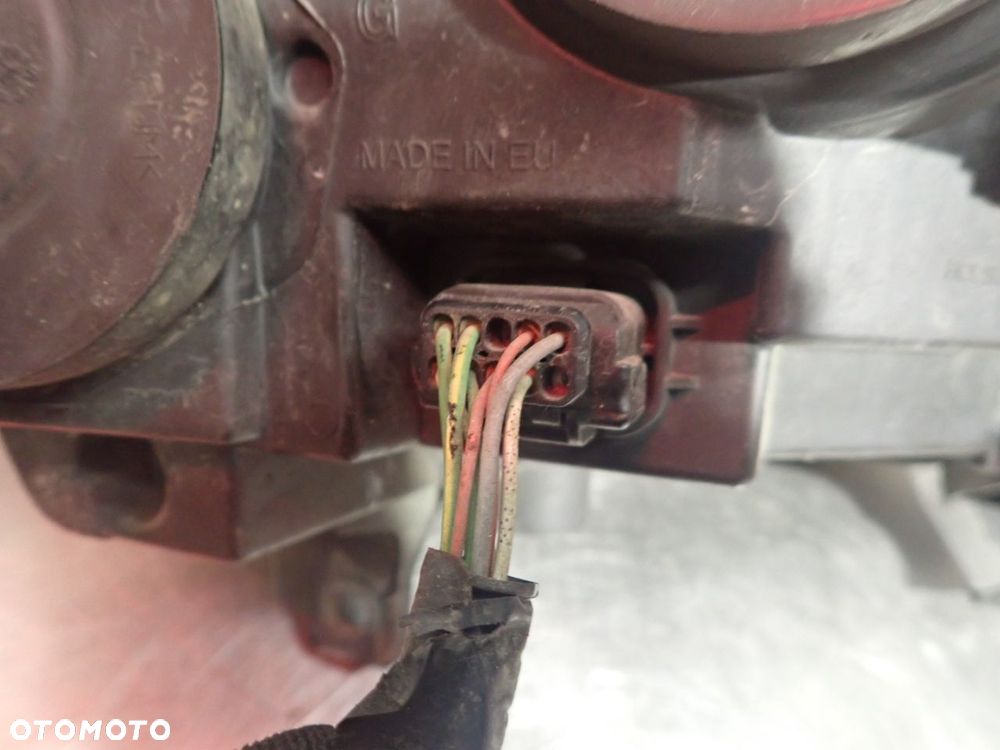 LAMPA LEWA PRZEDNIA CITROEN BERLINGO II 1.6 - 3