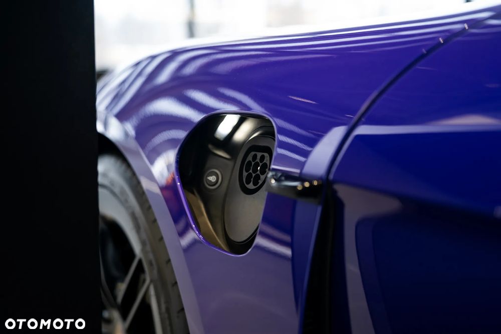 Porsche Taycan 105kWh 4S Black Edition - 27