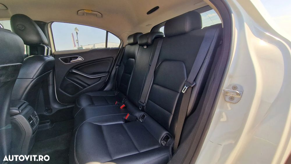 Mercedes-Benz A 180 CDI BlueEFFICIENCY Aut. - 12