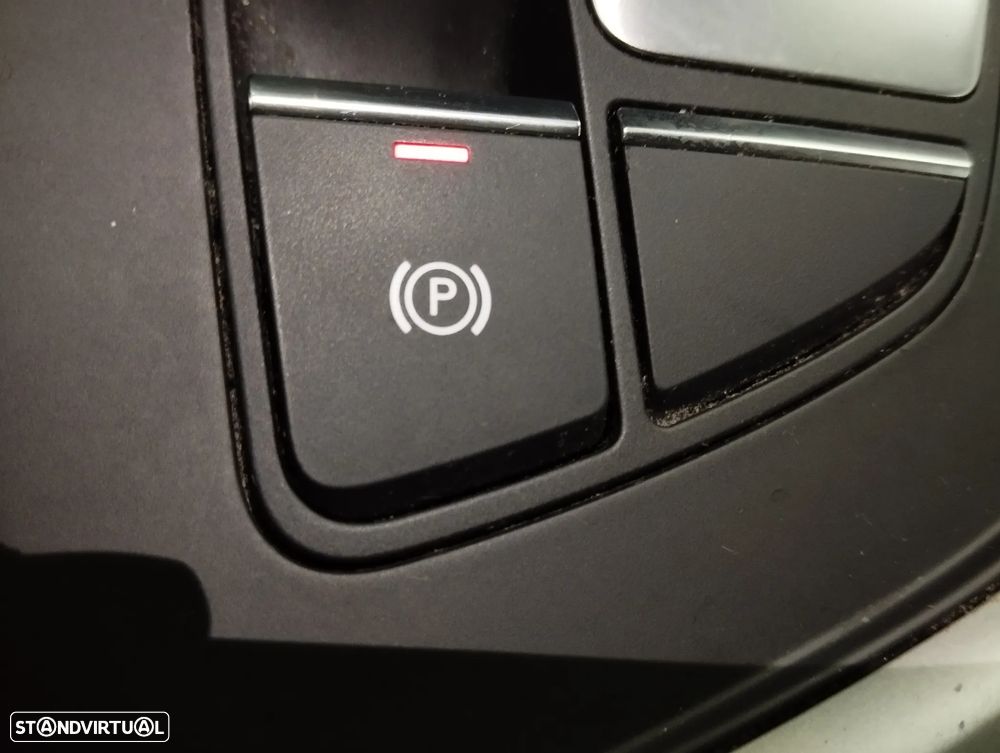 Audi A4 35 TDI Advanced S tronic - 28