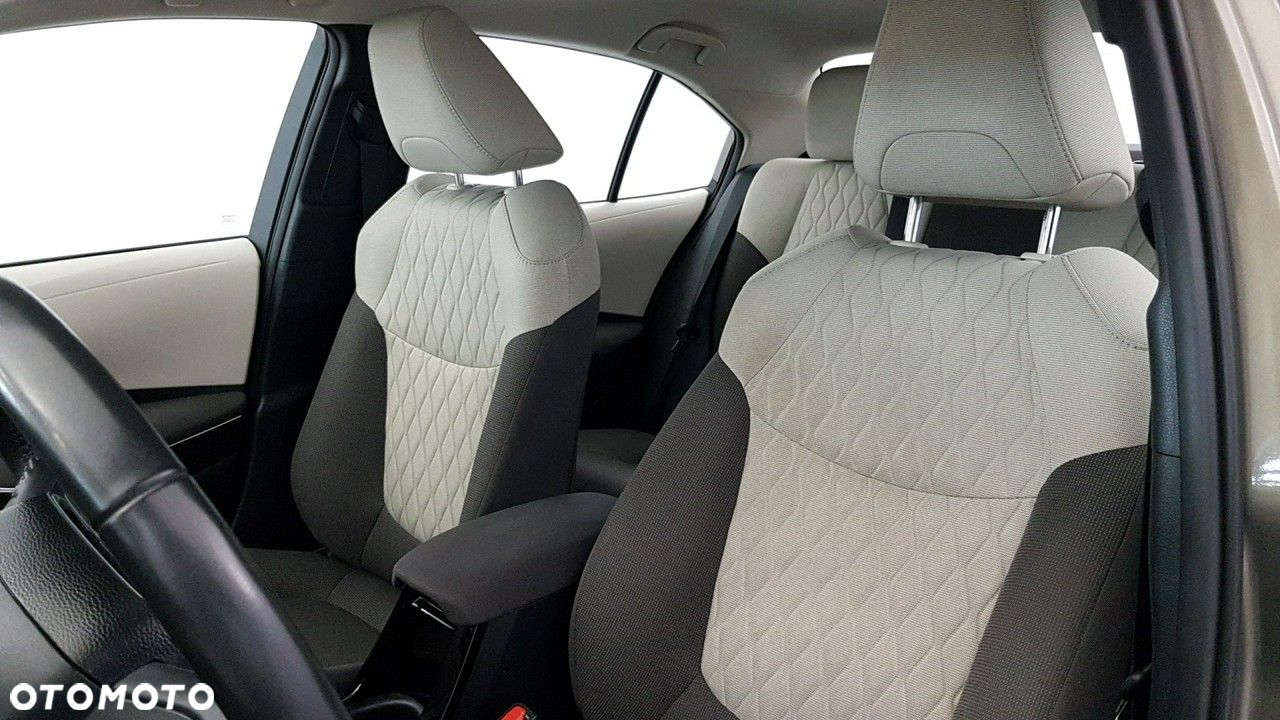 Toyota Corolla 1.8 Hybrid Comfort - 17