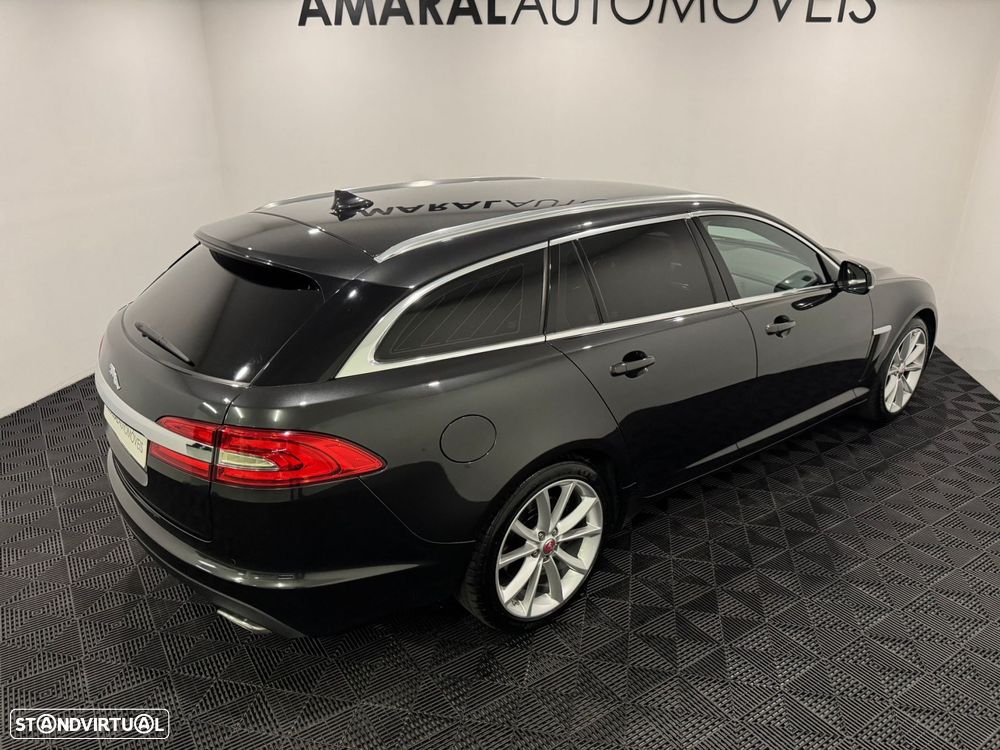 Jaguar XF Sportbrake 2.2 D Premium Luxury - 25