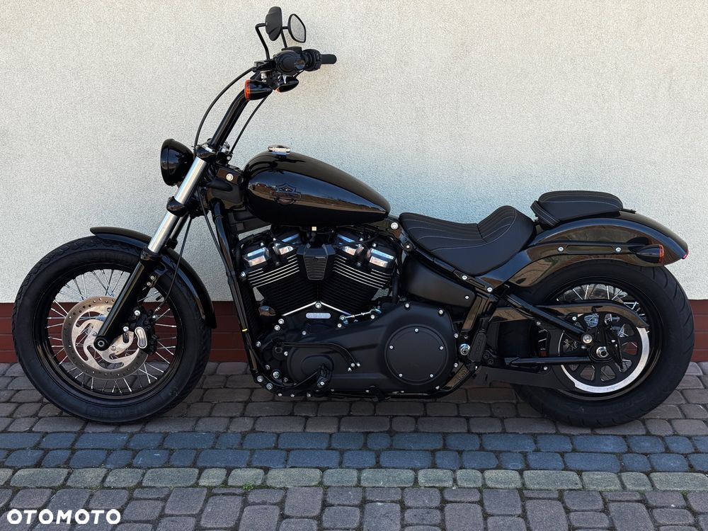 Harley-Davidson Softail Street Bob - 5