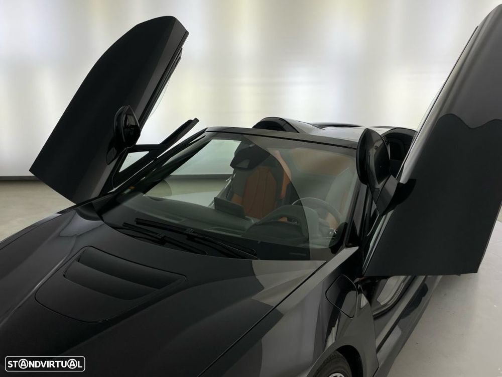 BMW i8 Roadster - 24
