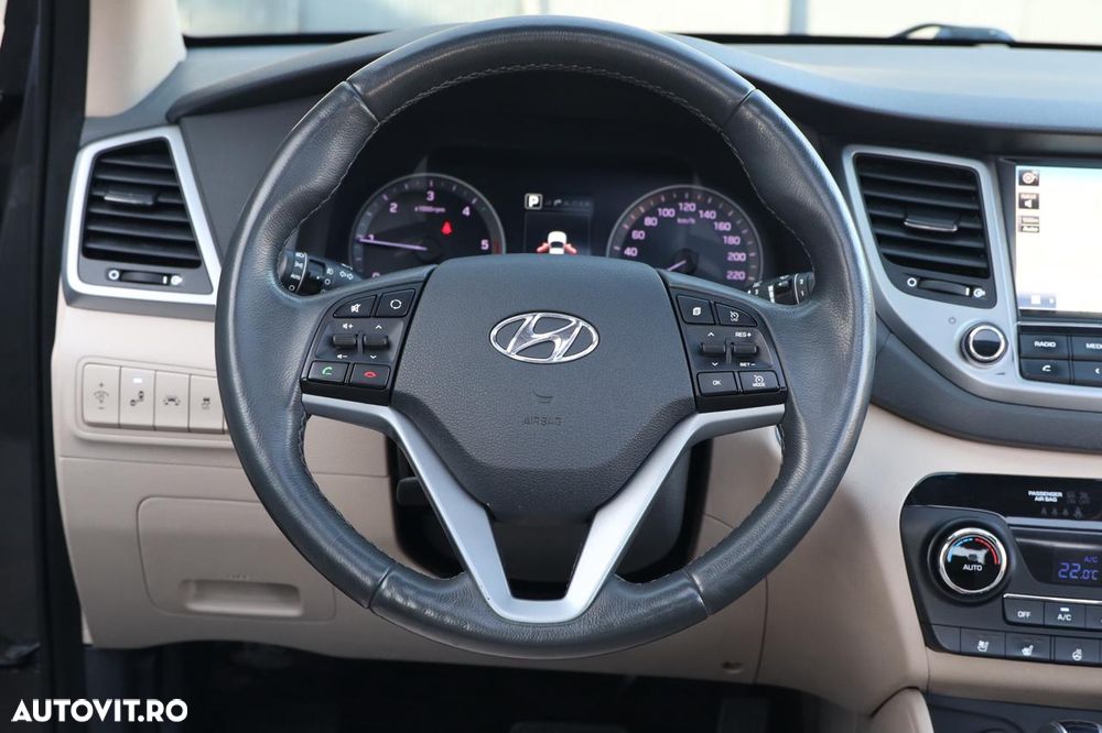 Hyundai Tucson 2.0 CRDI 4WD Automatik Advantage - 19