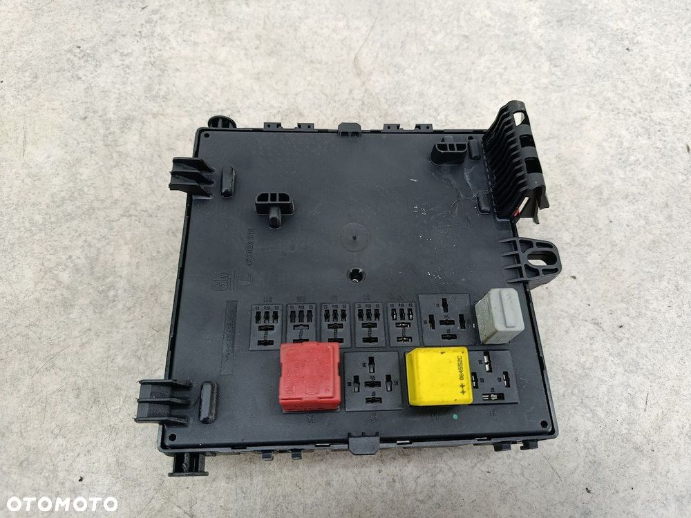 SKRZYNKA BEZPIECZNIKÓW SAAB 9-3 II 12764435  519161202 1.9 TID - 3