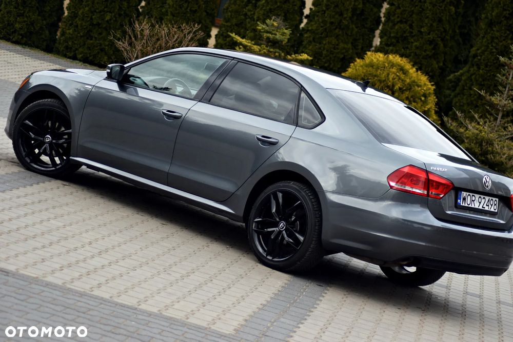 Volkswagen Passat - 14