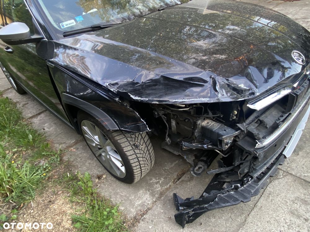 Skoda Octavia 2.0 TDI 4x4 Scout DSG - 6