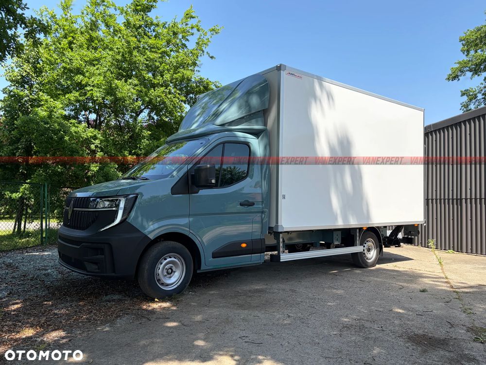 Renault MASTER Nowy Kontener + Winda 750KG - 9