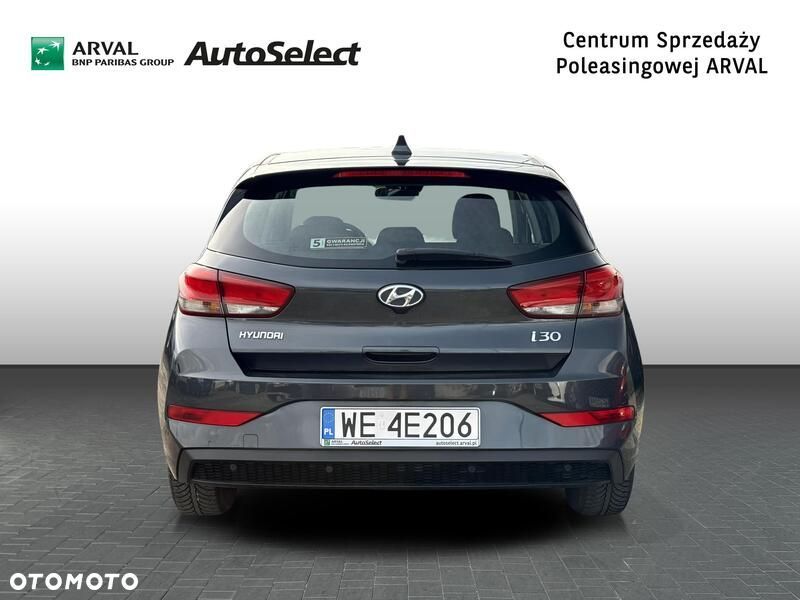 Hyundai i30 1.5 DPI Classic + - 6