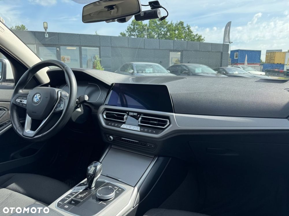 BMW Seria 3 - 15