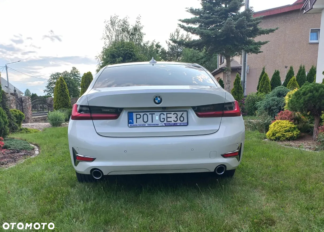 BMW Seria 3 320d Luxury Line sport - 6