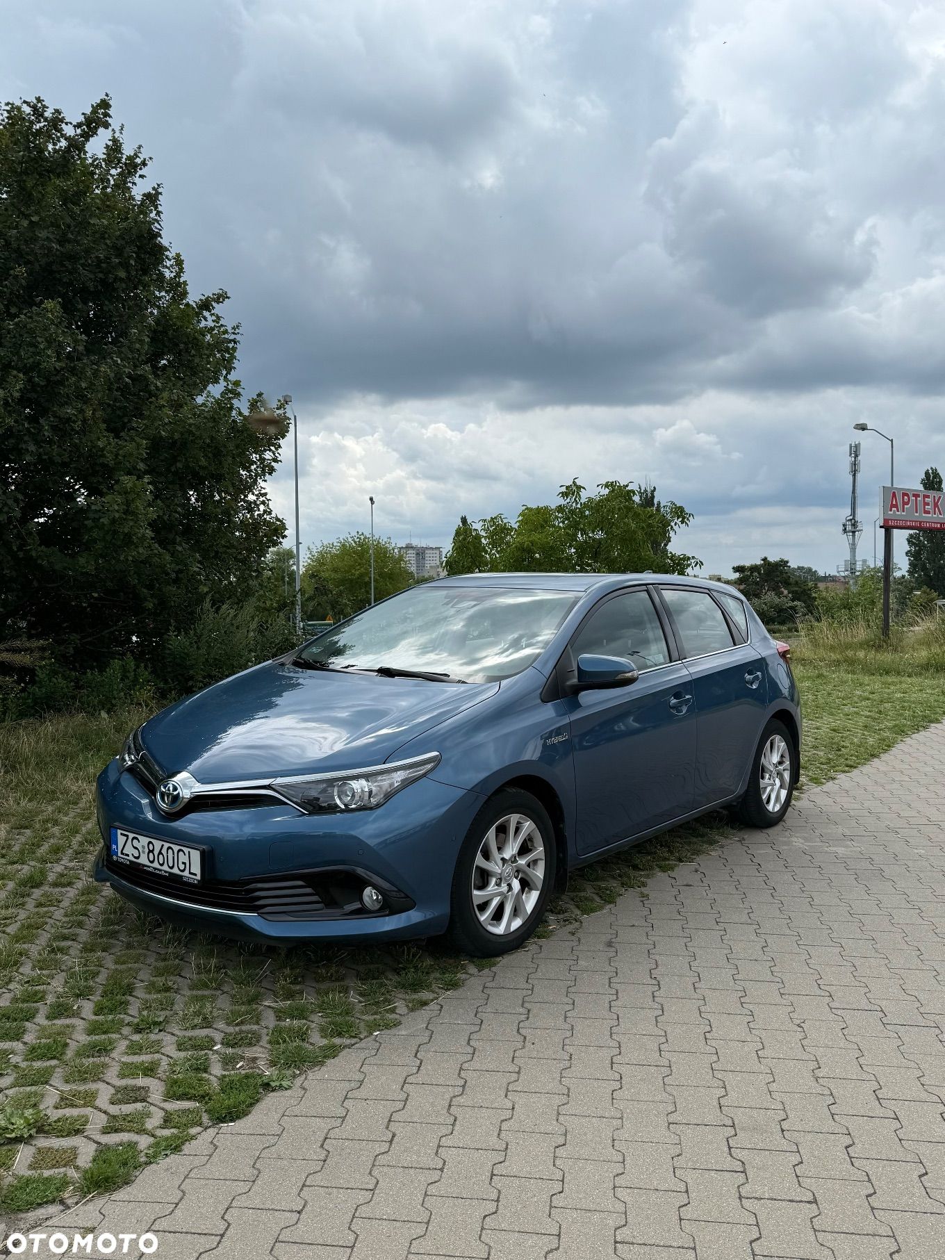Toyota Auris Hybrid 135 Premium - 1