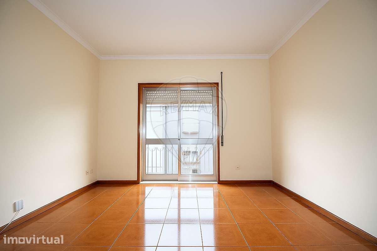 Apartamento T1 para arrendamento - Grande imagem: 2/11