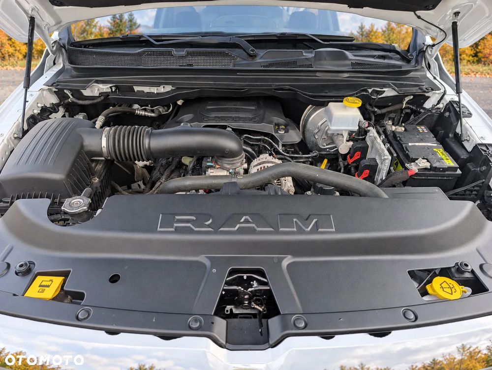 RAM 1500 Crew Cab Shortbed Bighorn - 15