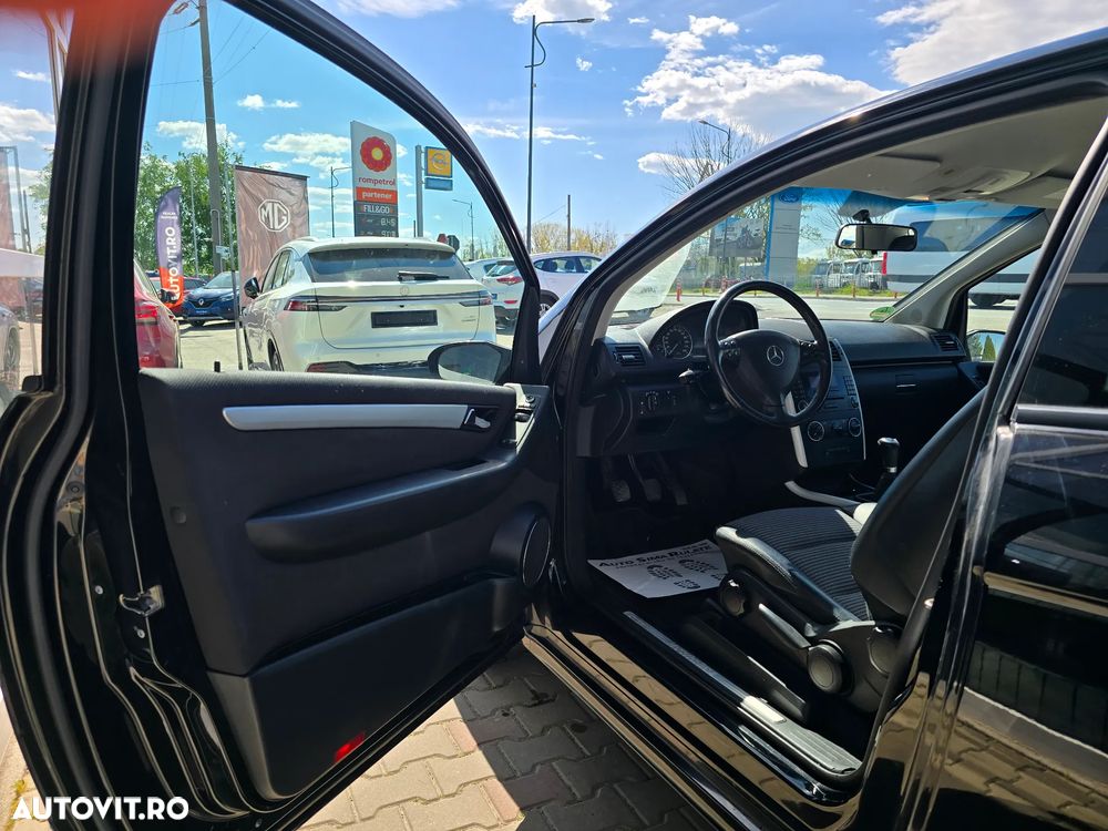 Mercedes-Benz A 160 BlueEfficiency Avantgarde - 14