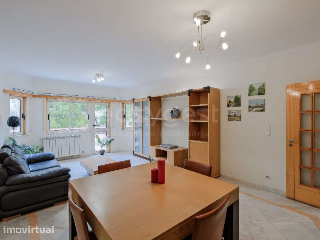 Apartamento T3 com Terraço que acompanha as 3 frentes da casa e box... - Grande imagem: 2/35