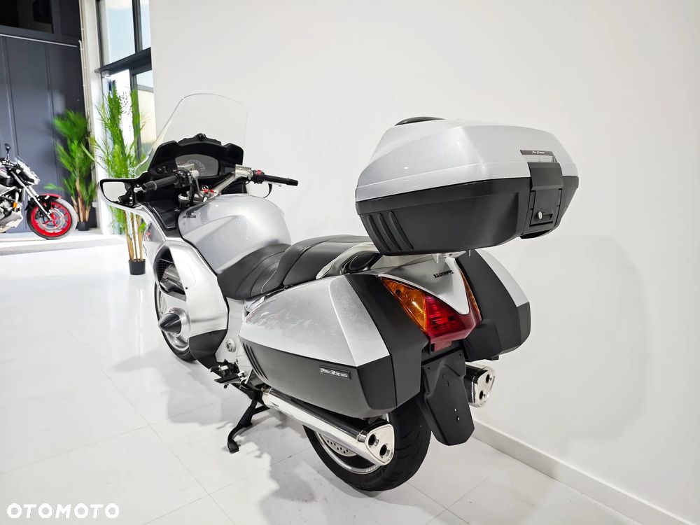 Honda ST - 19