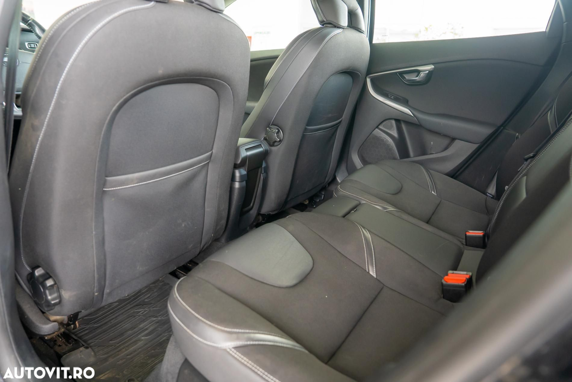 Volvo V40 D2 Momentum - 18