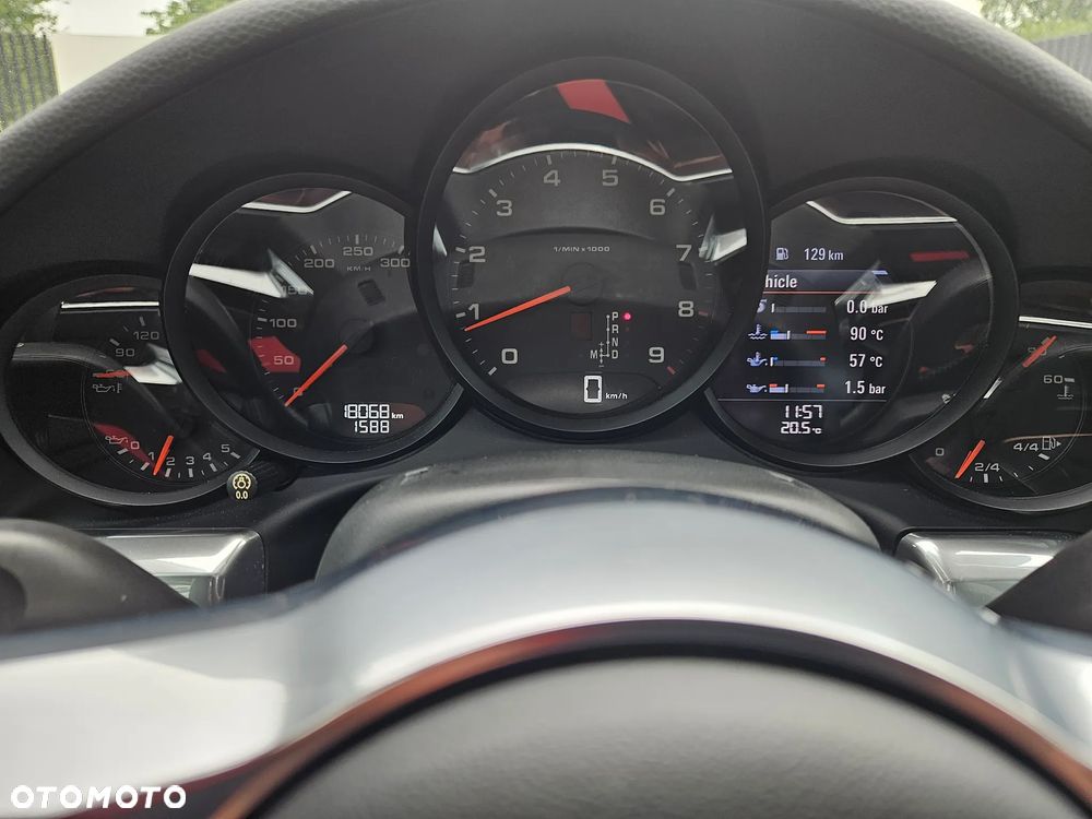 Porsche 911 Carrera 4S PDK - 11