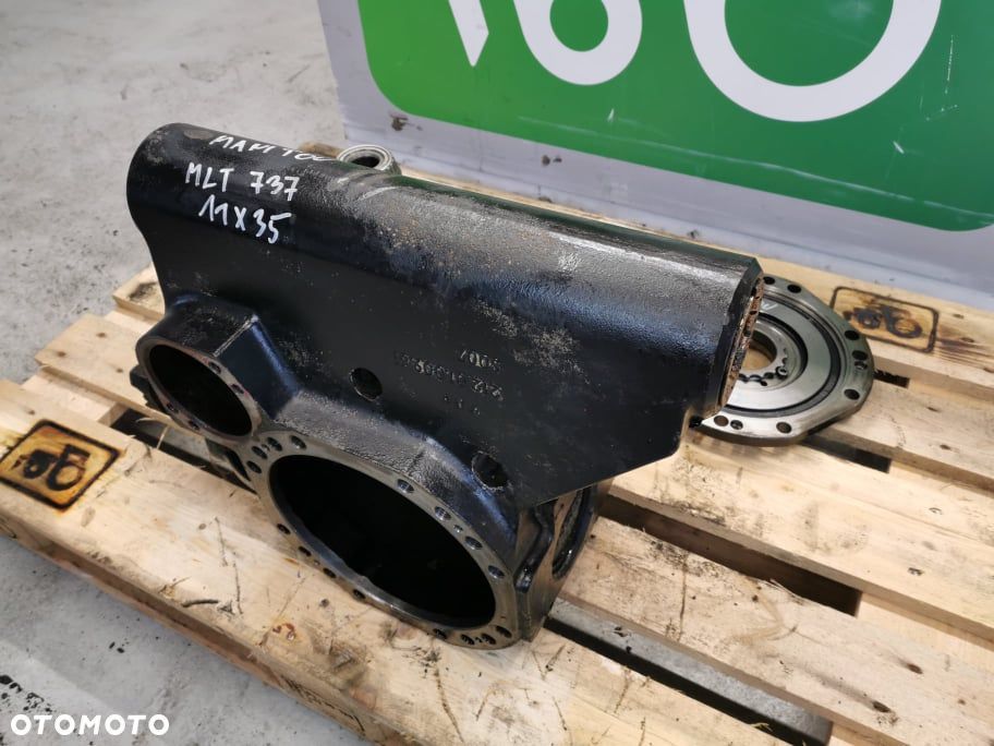 Środek mostu Manitou MLT 737 {Spicer 11X35 tył} - 1