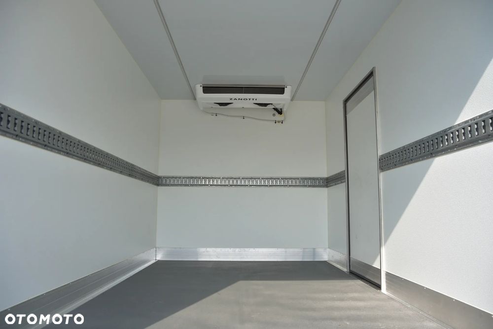 Renault Master Kontener 8EP 2.0 170KM Izoterma Chłodnia - 15