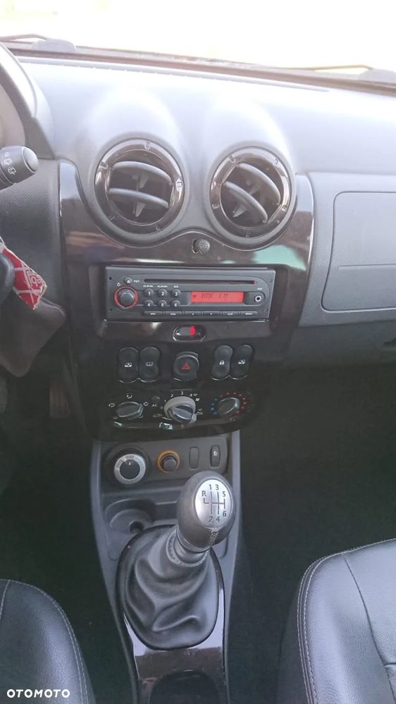 Dacia Duster 1.6 16V 4x4 Prestige - 17