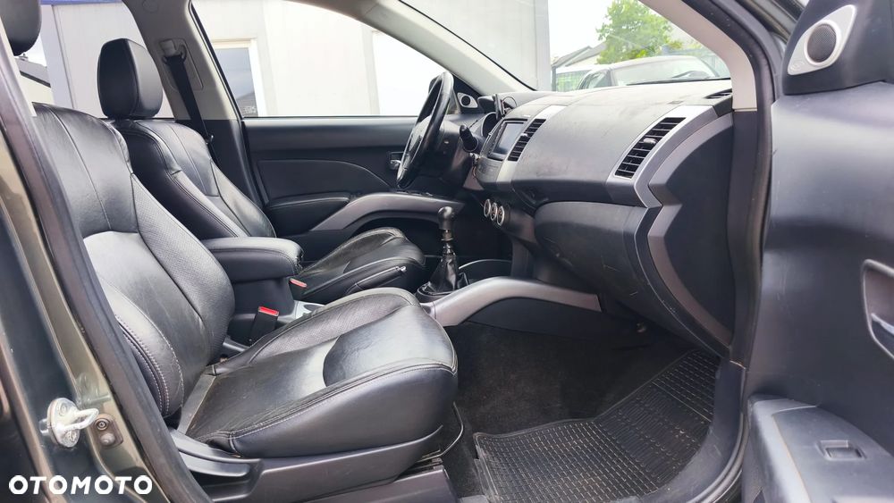 Peugeot 4007 - 23