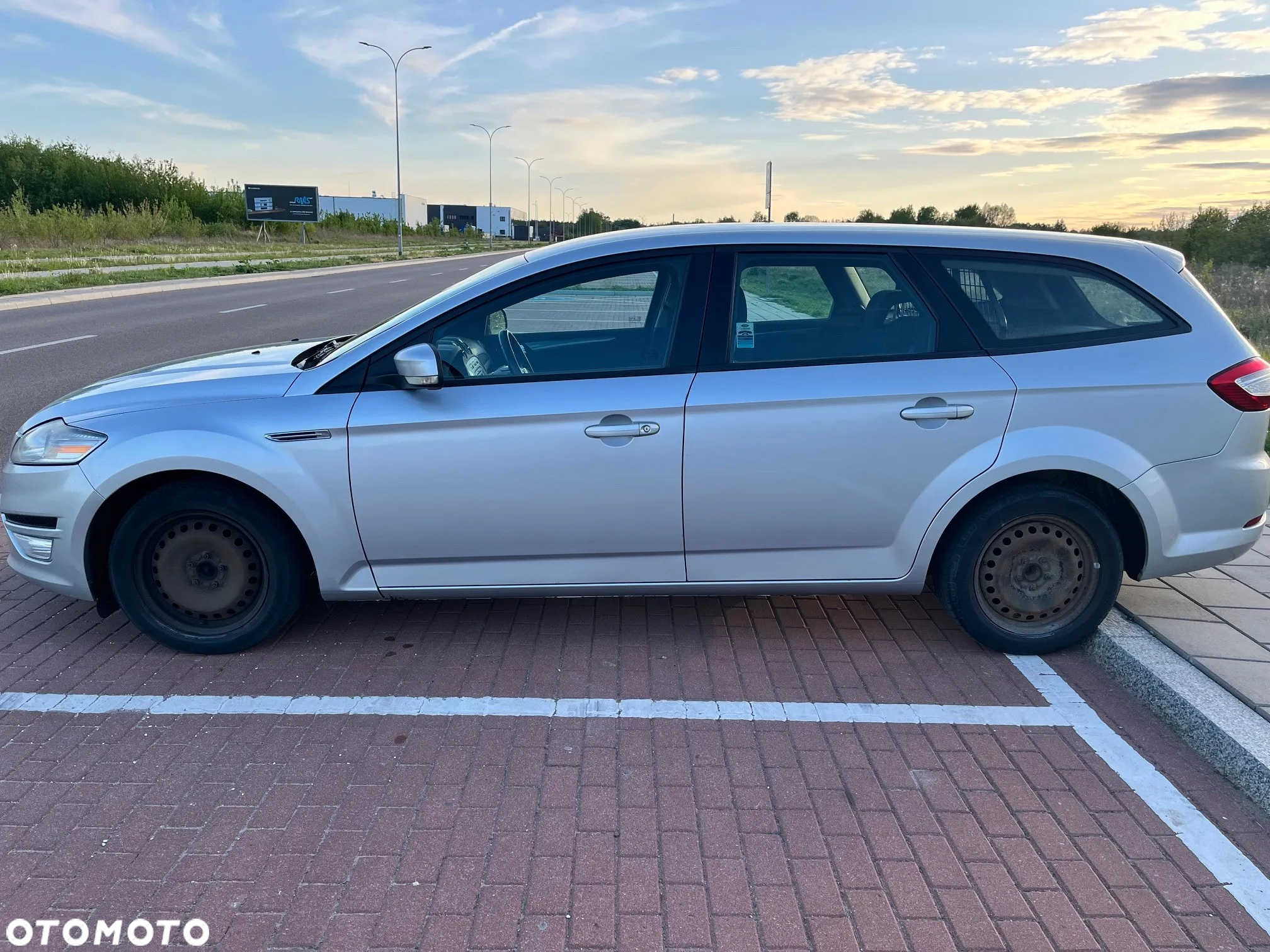 Ford Mondeo 2.0 TDCi Ambiente - 2