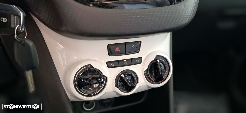 Peugeot 208 1.2 PureTech Active - 8