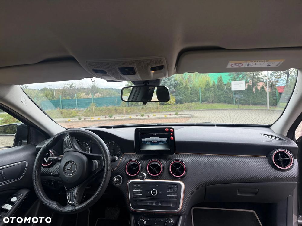 Mercedes-Benz GLA 180 d 7G-DCT Style - 12