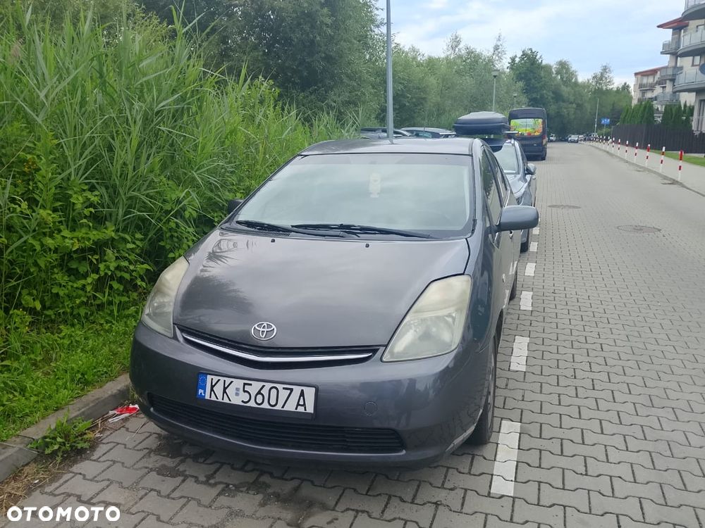 Toyota Prius 1.5 VVT-i Sol - 2