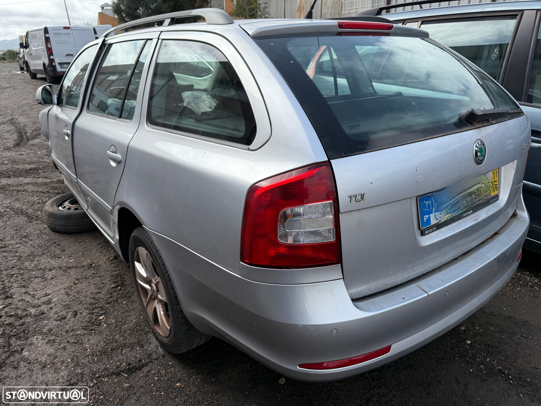 Skoda Octavia 1.6 Tdi de 2011 para peças - 2