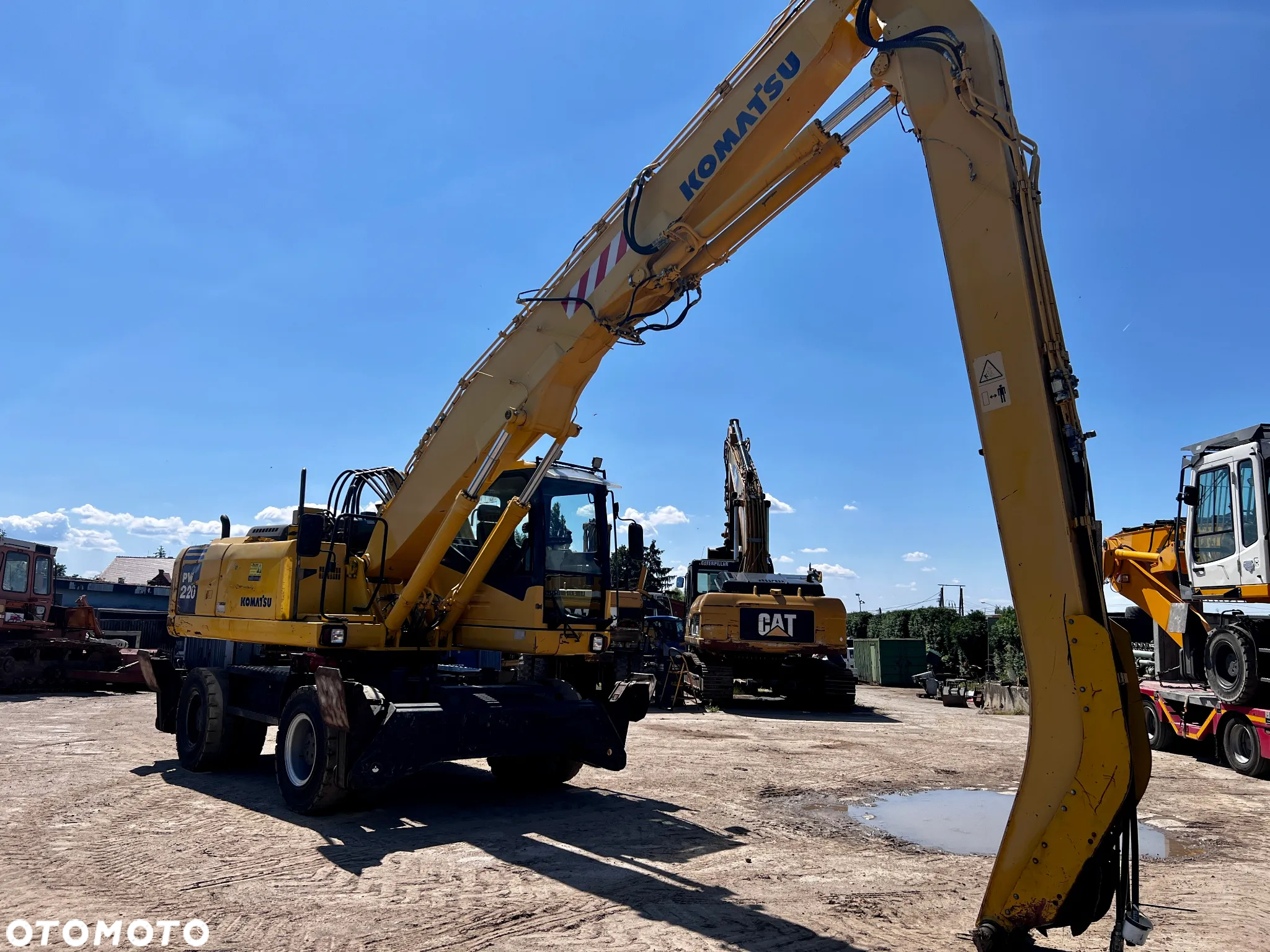 Komatsu PW220MH-7K - 9