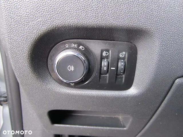 Opel Corsa 1.4 16V Active - 16