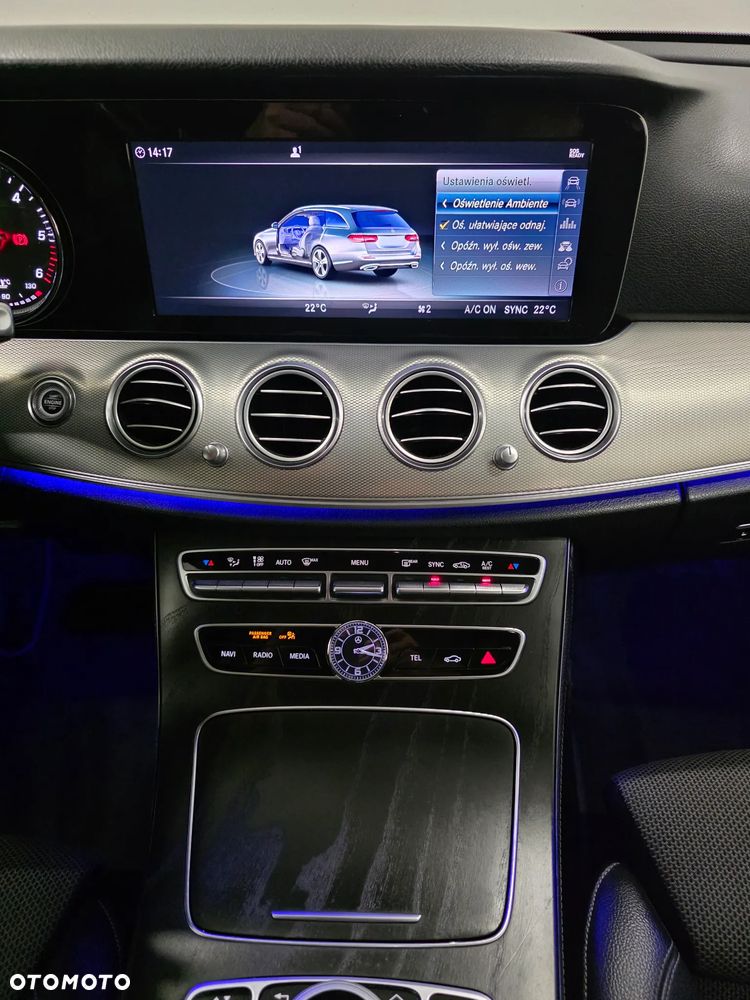 Mercedes-Benz Klasa E 220 d 9G-TRONIC AMG Line - 15