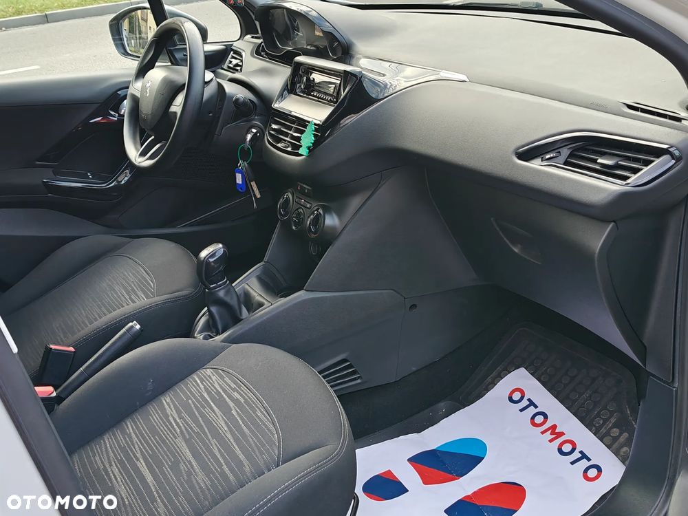 Peugeot 208 1.4 HDi Active - 17
