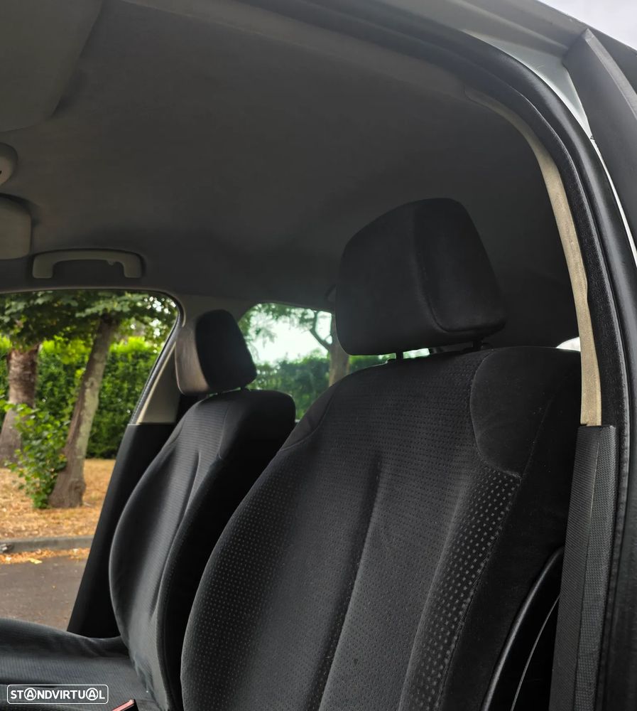 Citroën C4 1.6 HDi Exclusive - 19