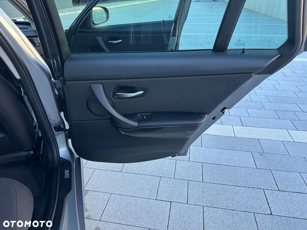 BMW Seria 3 - 17