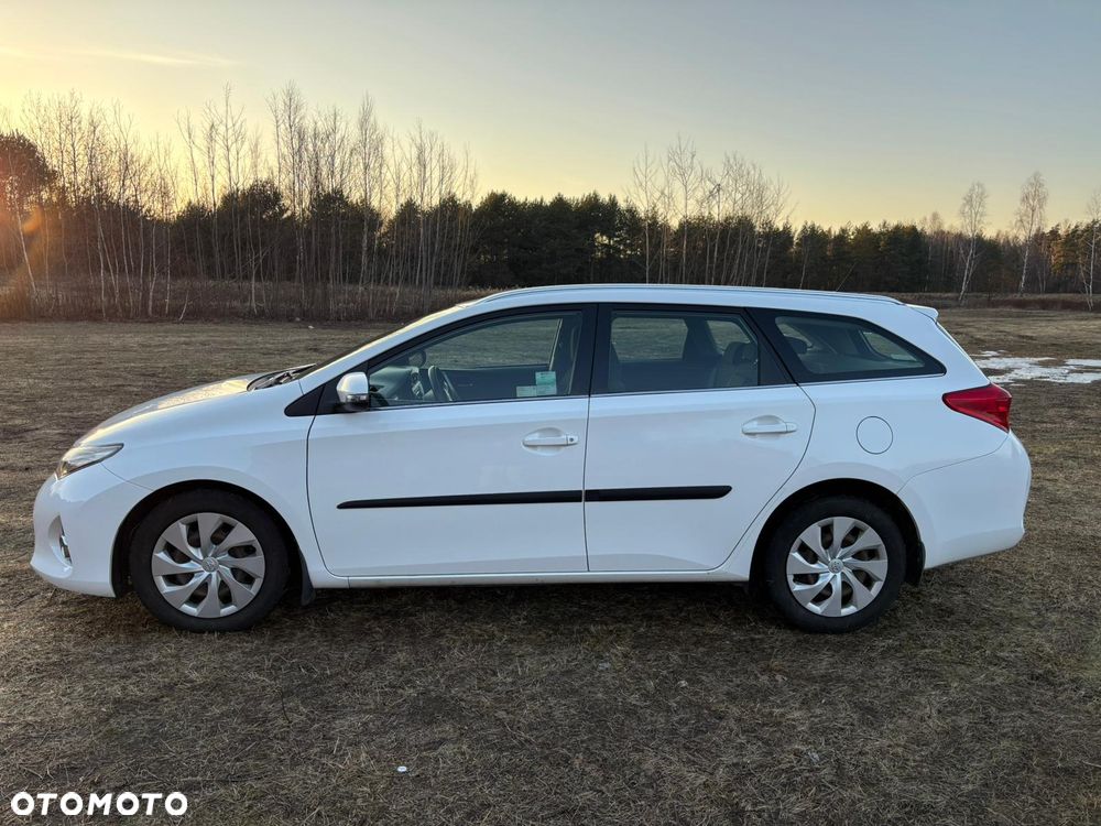 Toyota Auris - 2