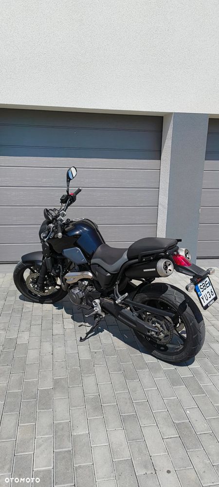 Yamaha MT - 2