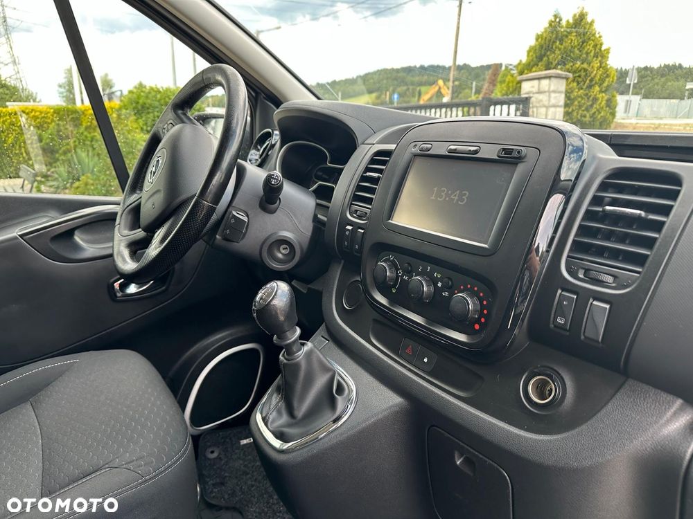 Opel Vivaro - 9
