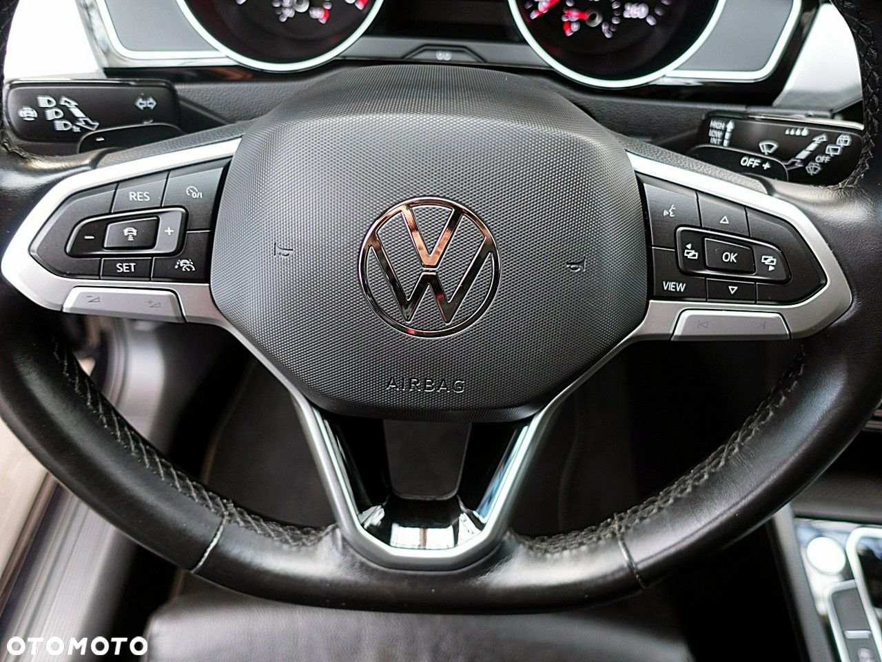 Volkswagen Passat - 21