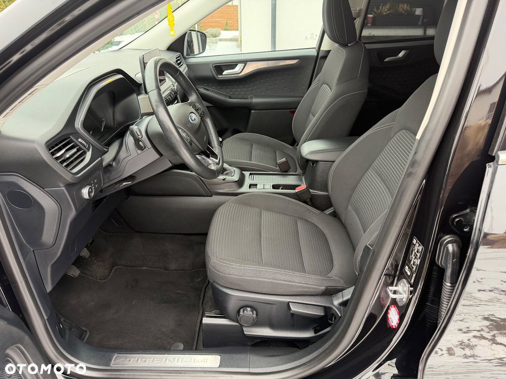 Ford Kuga 2.0 TDCi FWD Titanium - 39