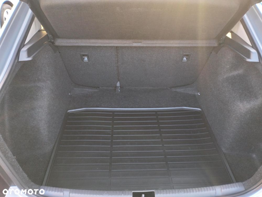 Skoda RAPID 1.2 TSI Ambition - 20
