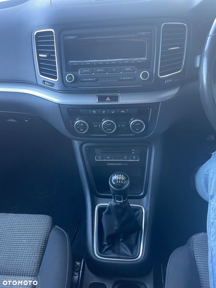 Volkswagen Sharan 2.0 TDI 4Motion BlueMotion Technology Comfortline - 10