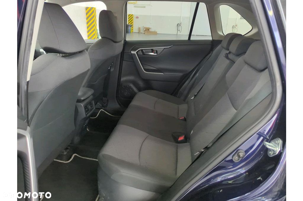 Toyota RAV4 - 7