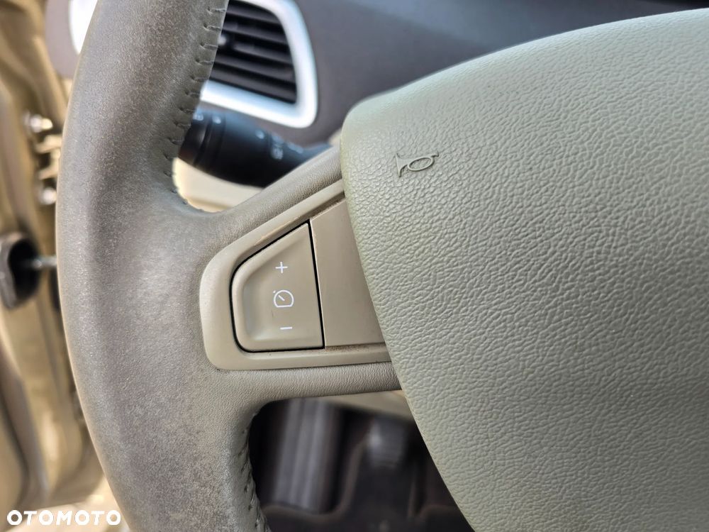 Renault Scenic - 28