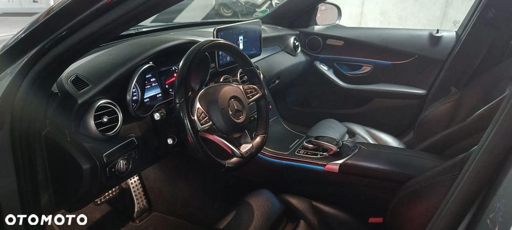Mercedes-Benz Klasa C 250 9G-TRONIC AMG Line - 17